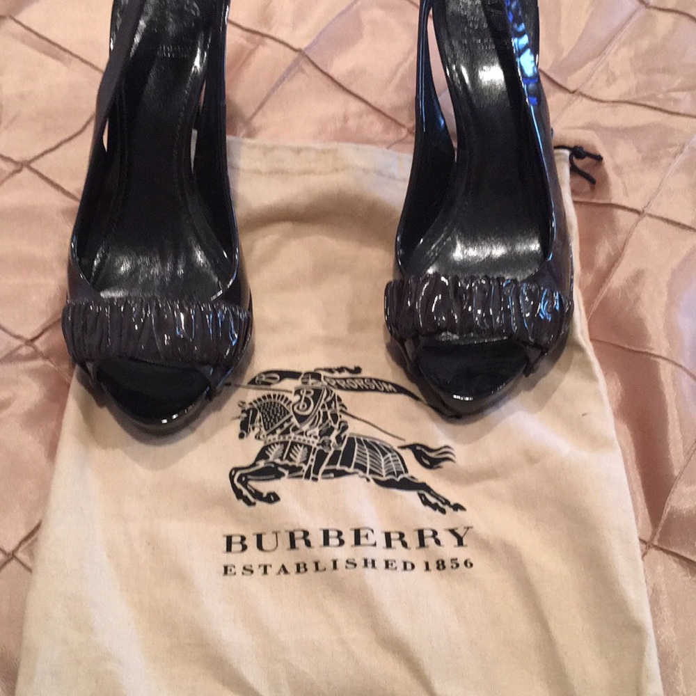Burberry patent leather dark brown shoes - Picture 7 of 8